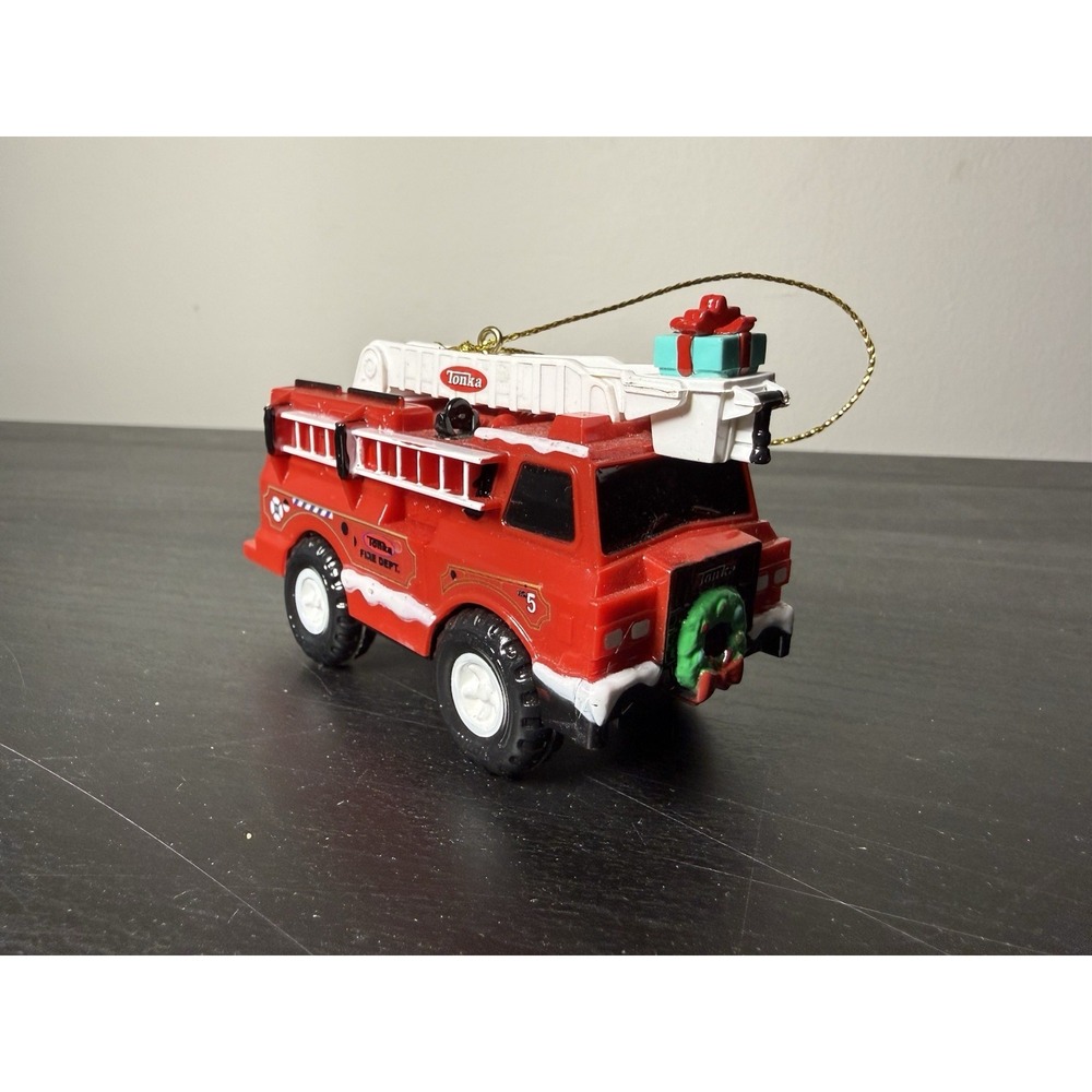 Tonka Fire Truck Christmas Ornament 2015 Hasbro Red Engine w/ Wreath Decor